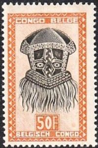 “Buadi-Muadi” Mask with Squared Features