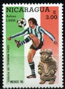 Footballplayer + Sculpture