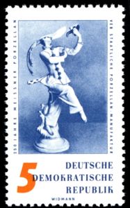 Masked Dancer (statuette)