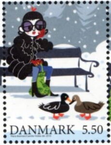 Woman on parkbench, duckpair