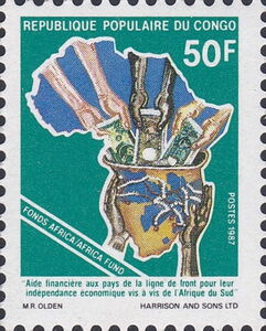 Hands holding money over Africa map