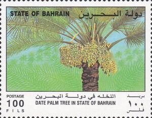 Crown with fruit stands