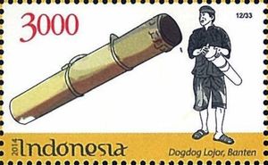 Dogdog lojor, Banten