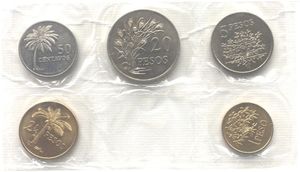 Various Pesos (Mint set 1977)