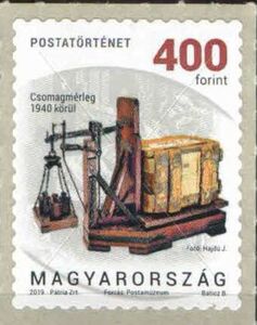 Scale to Weigh Parcels