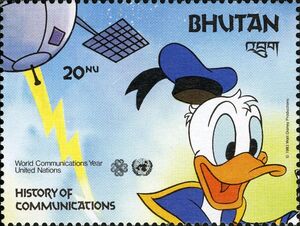 Donald Duck on phone