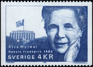 Alva Myrdal (disarmament negotiator), 1982