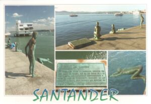 Santander. Monumento a Los Raqueros junto a la bahĂa