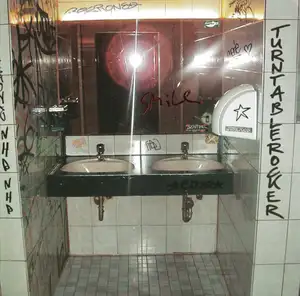 Turntablerocker: Smile