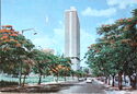 Lenin Avenue with Edifício 33 Andares, Maputo