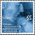 People kissing in photograph colour: Blue