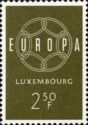 Closed Chain with the Word "EUROPA" (Background olive)