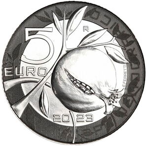 5 Euro (Demographic development)