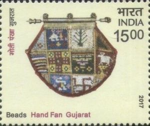 Stamp: Beads Hand Fan, Gujarat (India(Indian Hand Fans) Mi:IN 3312,Yt ...