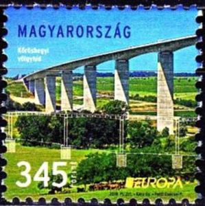 Kőröshegy Valley Bridge