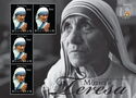 Mother Teresa Praying